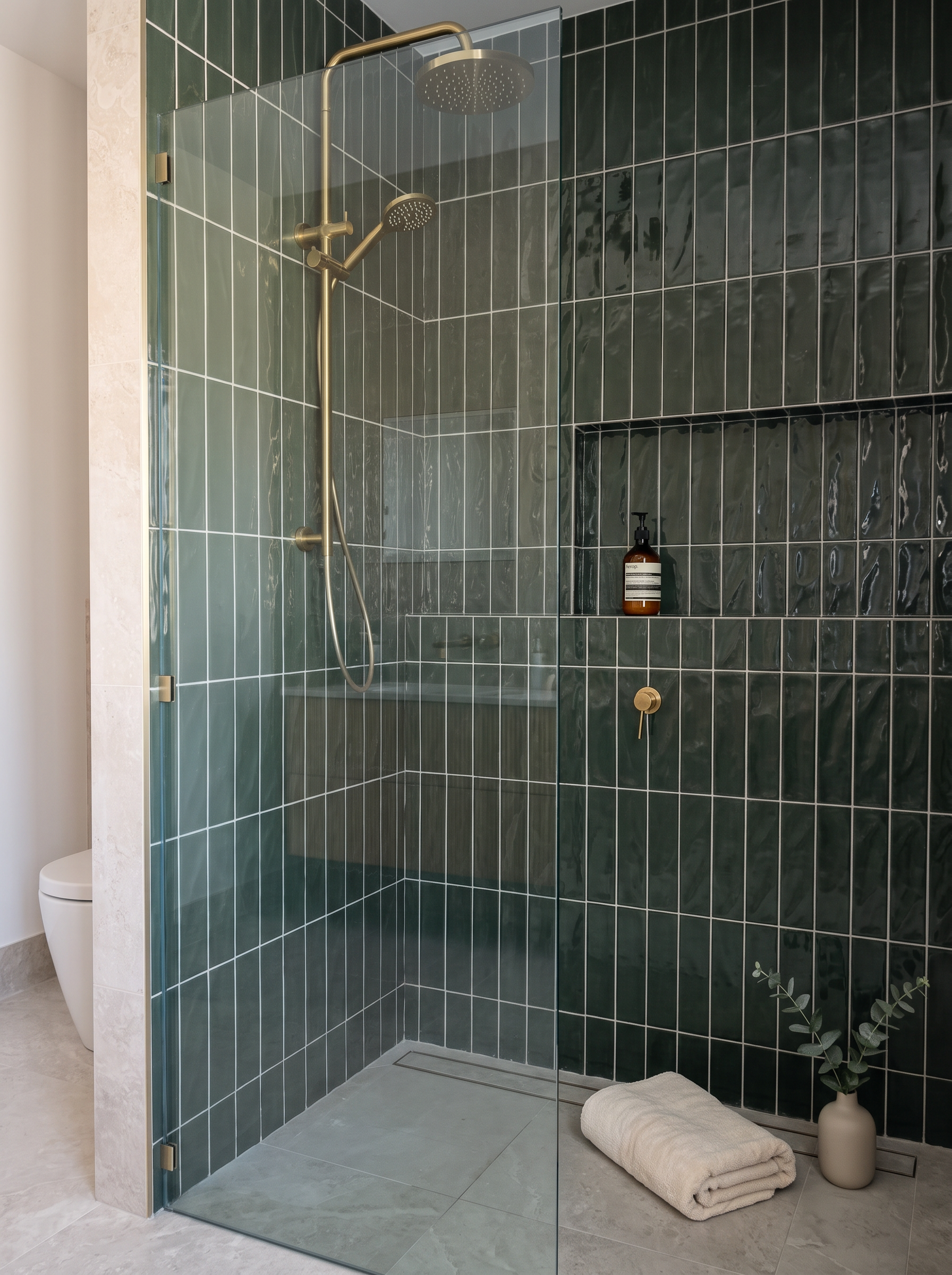 Emerald Ensuite Screen — Frameless shower screen · Brushed brass hardware · 10mm low-iron